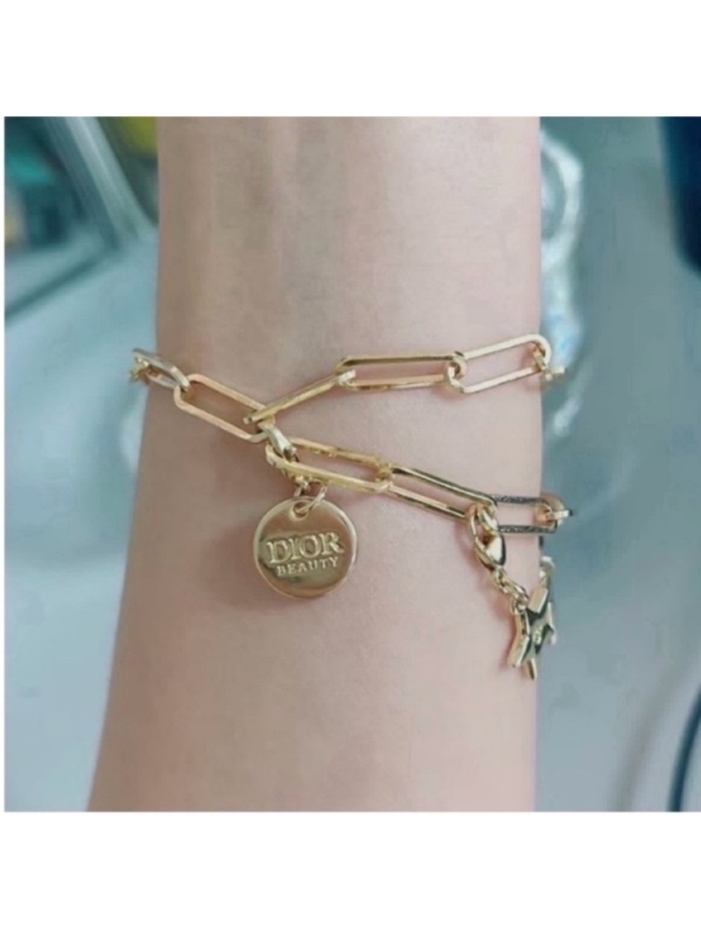 Dior beauty gift phone charm - Picture 2 of 10